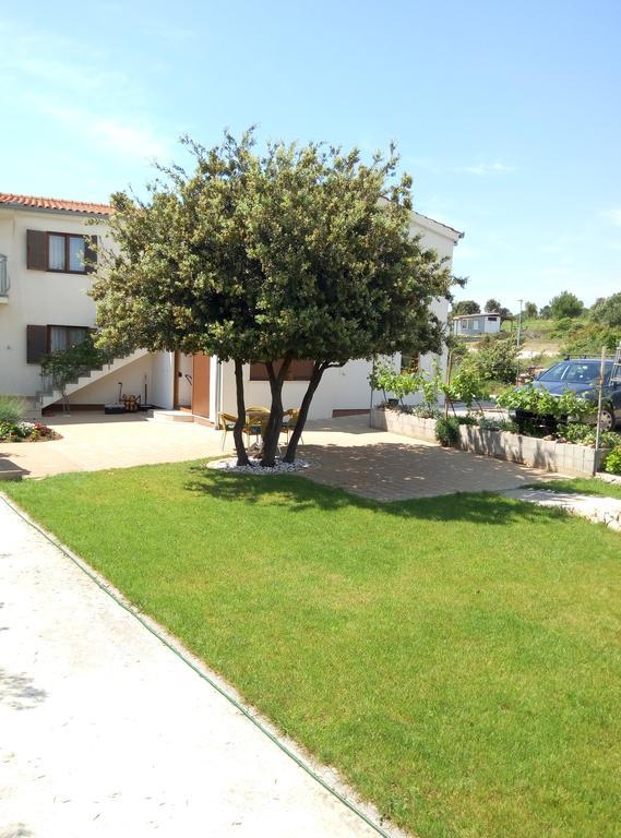 Apartments Villa Flora Rogoznica  Εξωτερικό φωτογραφία