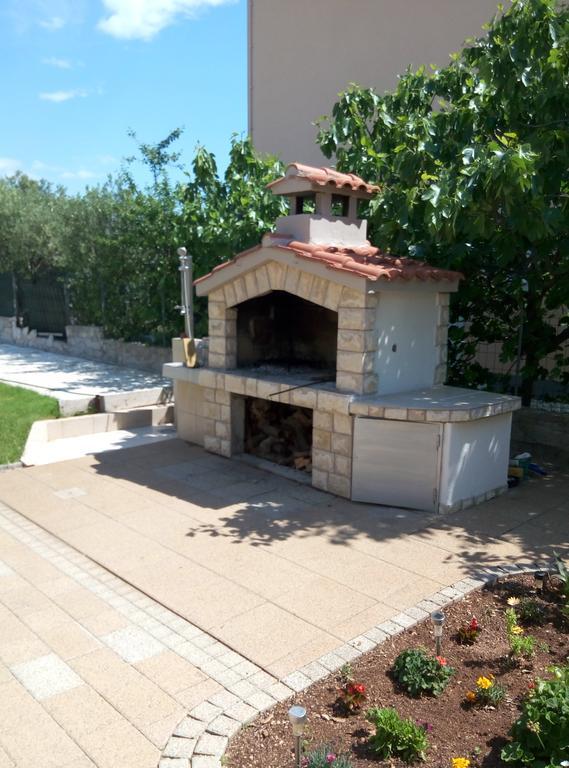 Apartments Villa Flora Rogoznica  Εξωτερικό φωτογραφία